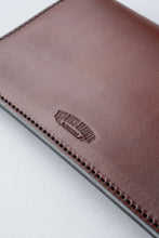 画像をギャラリービューアに読み込む, 【UNCROWD/アンクラウド】TRACKER WALLET