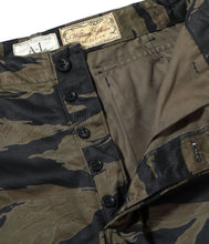 画像をギャラリービューアに読み込む, 【BUZZ RICKSON'S/バズリクソンズ】WILLIAM GIBSON COLLECTION BLACK TIGER PATTERN TROUSERS OVER DYE