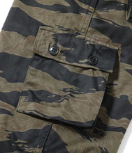 画像をギャラリービューアに読み込む, 【BUZZ RICKSON'S/バズリクソンズ】WILLIAM GIBSON COLLECTION BLACK TIGER PATTERN TROUSERS OVER DYE