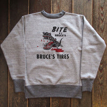画像をギャラリービューアに読み込む, 【FREEWHEELERS/フリーホイーラーズ】"BRUCE'S TIRES" CREW NECKED SWEAT SHIRT