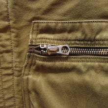 画像をギャラリービューアに読み込む, 【FREEWHEELERS/フリーホイーラーズ】“SPEED ENGINEER” SLEEVELESS COAT KHAKI