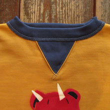 画像をギャラリービューアに読み込む, 【FREEWHEELERS/フリーホイーラーズ】“Devil Dog” DOUBLE V SWEAT SHIRT OLD GOLD x DEEP BLUEBERRY