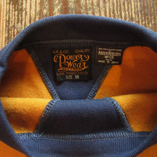 画像をギャラリービューアに読み込む, 【FREEWHEELERS/フリーホイーラーズ】“Devil Dog” DOUBLE V SWEAT SHIRT OLD GOLD x DEEP BLUEBERRY
