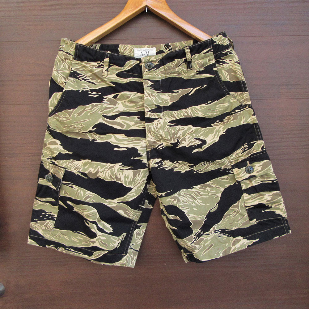 【BUZZ RICKSON'S/バズリクソンズ】GOLD TIGER PATTERNS SHORTS