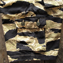 画像をギャラリービューアに読み込む, 【BUZZ RICKSON'S/バズリクソンズ】GOLD TIGER PATTERNS SHORTS