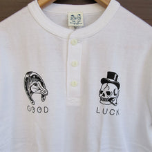 画像をギャラリービューアに読み込む, 【SIRANO BROS/シラノブロス】5.6oz Henley-Neck T-shirts “GOOD LUCK”