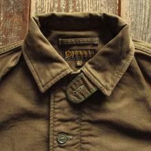 画像をギャラリービューアに読み込む, 【FREEWHEELERS/フリーホイーラーズ】“DECK WORKER JACKET” DARK KHAKI GREEN
