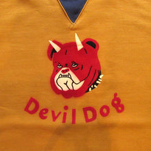 画像をギャラリービューアに読み込む, 【FREEWHEELERS/フリーホイーラーズ】“Devil Dog” DOUBLE V SWEAT SHIRT OLD GOLD ｘ DEEP BLUEBERRY
