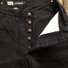 画像をギャラリービューアに読み込む, 【FREEWHEELERS/フリーホイーラーズ】“CHOPPER BUILDER” WORK TROUSERS YARN-DYED RUDE BLACK

