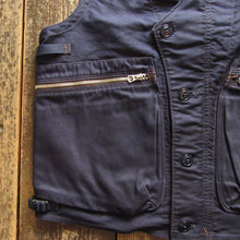 画像をギャラリービューアに読み込む, 【FREEWHEELERS/フリーホイーラーズ】“SPEED ENGINEER” SLEEVELESS COAT NAVY
