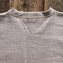 画像をギャラリービューアに読み込む, 【FREEWHEELERS/フリーホイーラーズ】“BOUND FOR GLORY” DOUBLE V SET-IN SLEEVE SWEAT SHIRT
